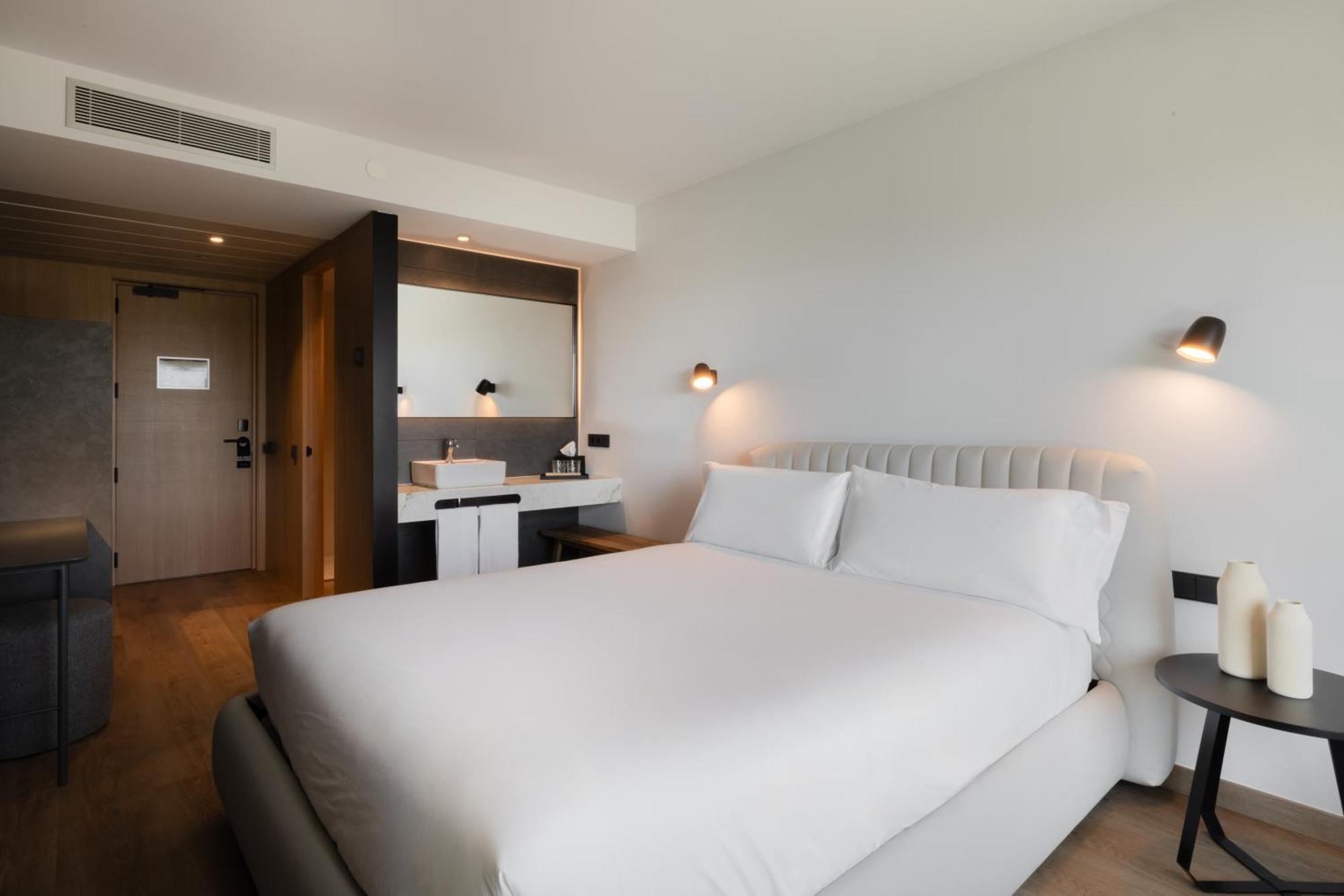 Hotel Sb Win 4 Sup Сан-Фелиу-де-Льобрегат Экстерьер фото